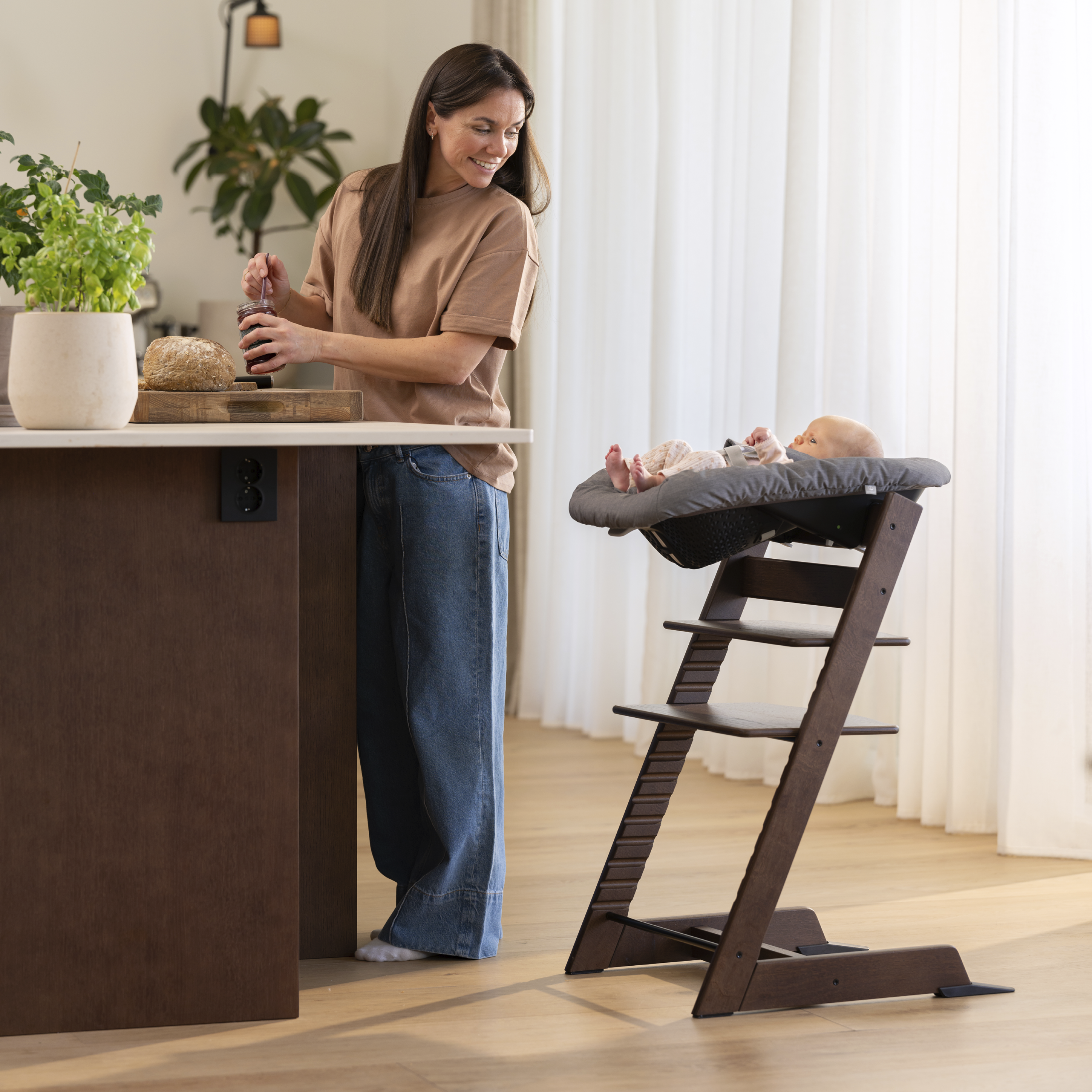 Silla Tripp Trapp® - Roble, Roble Marrón Cálido, mainview galería de imágenes 4